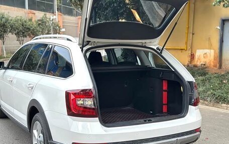 Skoda Octavia, 2018 год, 1 270 000 рублей, 10 фотография