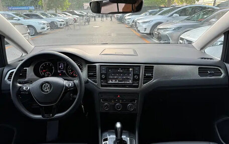 Volkswagen Golf VII, 2019 год, 1 200 000 рублей, 10 фотография
