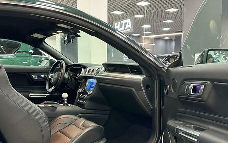 Ford Mustang VI рестайлинг, 2018 год, 6 900 000 рублей, 11 фотография