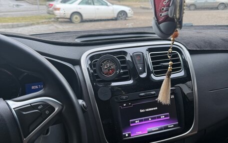 Renault Sandero II рестайлинг, 2018 год, 1 000 000 рублей, 2 фотография