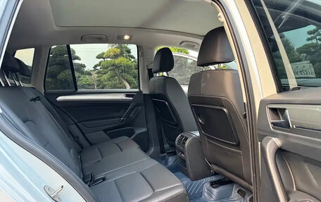 Volkswagen Golf VII, 2019 год, 990 000 рублей, 8 фотография