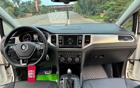 Volkswagen Golf VII, 2019 год, 990 000 рублей, 9 фотография