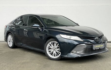 Toyota Camry, 2018 год, 2 540 000 рублей, 3 фотография