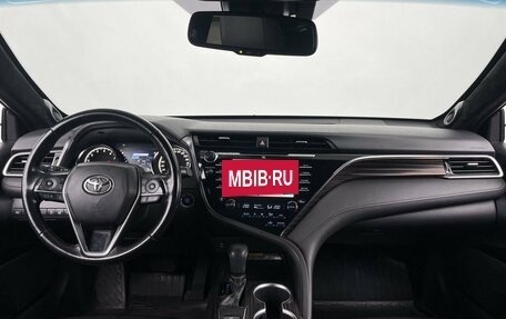 Toyota Camry, 2018 год, 2 540 000 рублей, 13 фотография