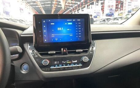 Toyota Corolla, 2022 год, 1 919 000 рублей, 10 фотография