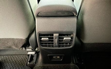 Toyota Corolla, 2022 год, 1 919 000 рублей, 12 фотография