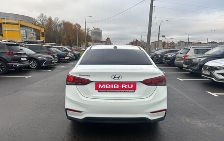 Hyundai Solaris II рестайлинг, 2018 год, 450 000 рублей, 2 фотография