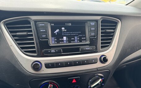 Hyundai Solaris II рестайлинг, 2018 год, 450 000 рублей, 9 фотография