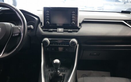 Toyota RAV4, 2020 год, 2 650 000 рублей, 19 фотография