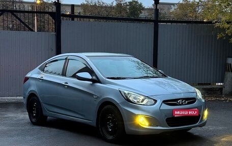 Hyundai Solaris II рестайлинг, 2012 год, 675 000 рублей, 1 фотография