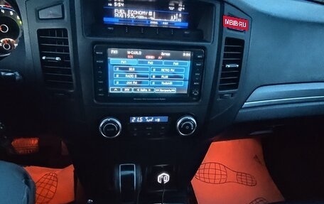 Mitsubishi Pajero IV, 2010 год, 1 800 000 рублей, 15 фотография