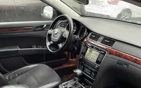 Skoda Superb III рестайлинг, 2012 год, 899 000 рублей, 12 фотография