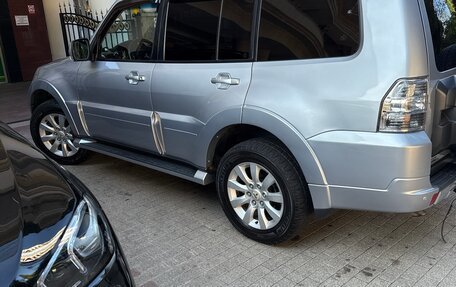 Mitsubishi Pajero IV, 2011 год, 2 500 000 рублей, 3 фотография