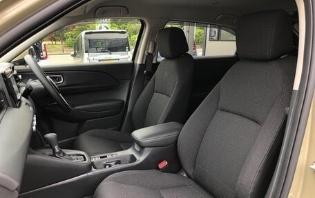 Honda Vezel, 2021 год, 1 450 000 рублей, 13 фотография