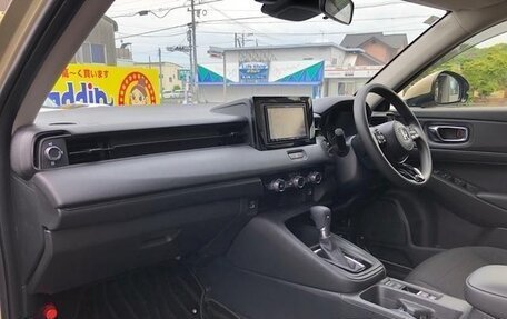 Honda Vezel, 2021 год, 1 450 000 рублей, 10 фотография