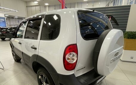 Chevrolet Niva I рестайлинг, 2019 год, 680 000 рублей, 6 фотография