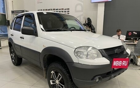 Chevrolet Niva I рестайлинг, 2019 год, 680 000 рублей, 3 фотография