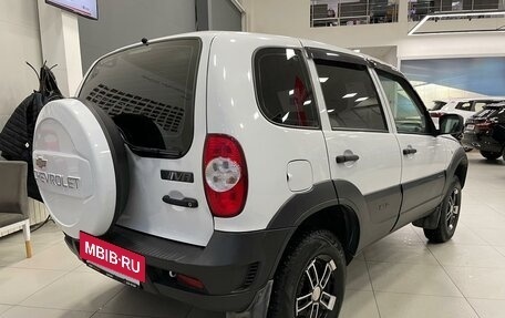 Chevrolet Niva I рестайлинг, 2019 год, 680 000 рублей, 4 фотография