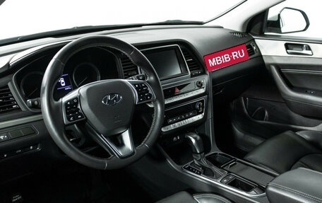 Hyundai Sonata VII, 2019 год, 1 995 000 рублей, 11 фотография