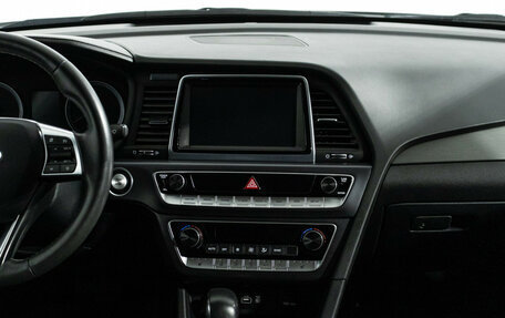 Hyundai Sonata VII, 2019 год, 1 995 000 рублей, 14 фотография