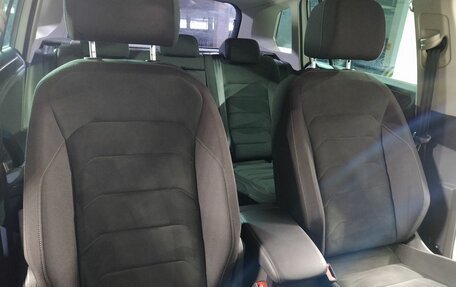 Volkswagen Tiguan II, 2017 год, 1 819 000 рублей, 7 фотография