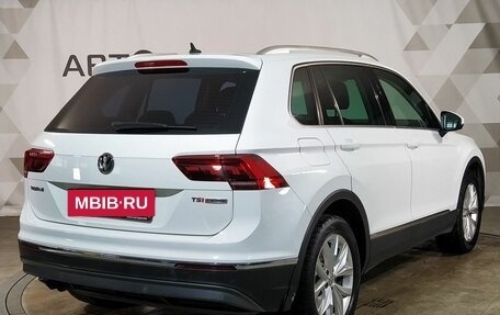 Volkswagen Tiguan II, 2017 год, 1 819 000 рублей, 3 фотография