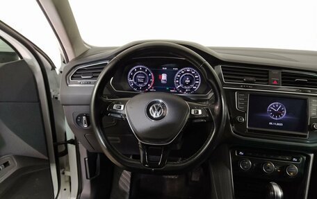 Volkswagen Tiguan II, 2017 год, 1 819 000 рублей, 12 фотография
