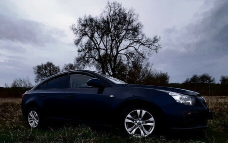 Chevrolet Cruze II, 2011 год, 680 000 рублей, 2 фотография