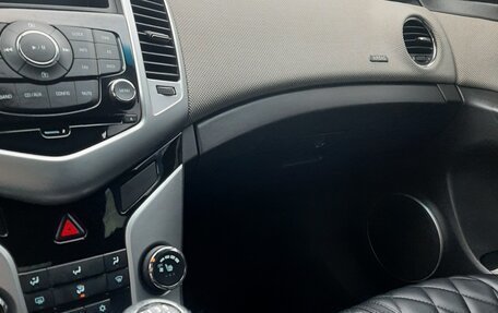 Chevrolet Cruze II, 2011 год, 680 000 рублей, 16 фотография