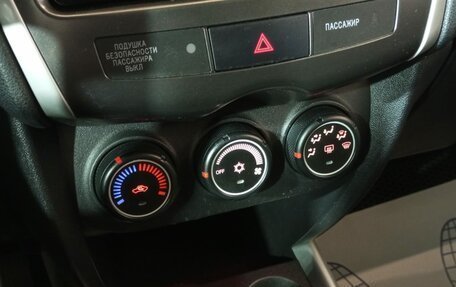 Mitsubishi ASX I рестайлинг, 2013 год, 899 000 рублей, 14 фотография