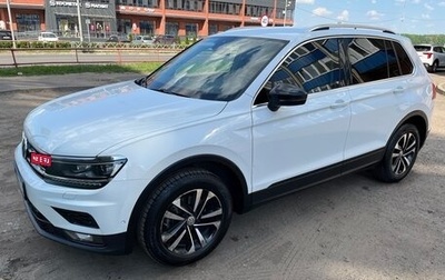 Volkswagen Tiguan II, 2019 год, 2 400 000 рублей, 1 фотография
