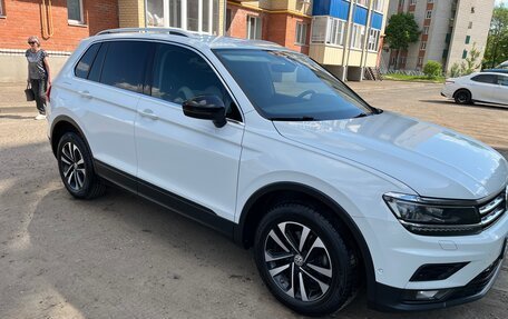 Volkswagen Tiguan II, 2019 год, 2 400 000 рублей, 7 фотография