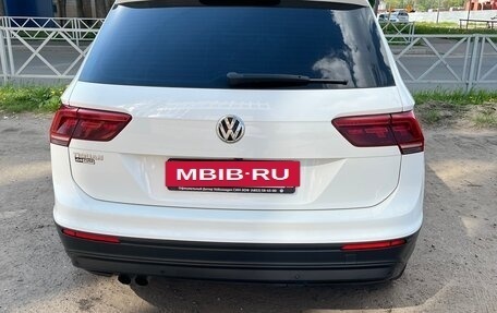 Volkswagen Tiguan II, 2019 год, 2 400 000 рублей, 8 фотография