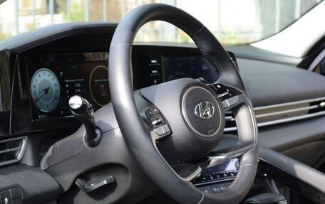 Hyundai Elantra, 2022 год, 1 790 000 рублей, 11 фотография