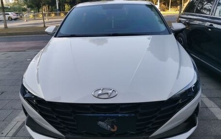 Hyundai Elantra, 2021 год, 1 260 000 рублей, 2 фотография