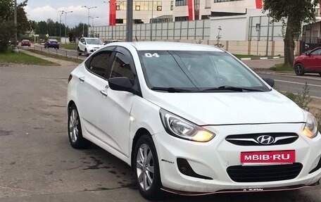 Hyundai Solaris II рестайлинг, 2013 год, 520 000 рублей, 4 фотография