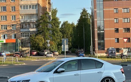 Skoda Octavia, 2018 год, 1 990 000 рублей, 5 фотография