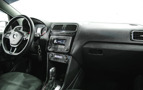 Volkswagen Polo VI (EU Market), 2017 год, 1 325 000 рублей, 6 фотография