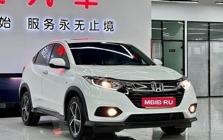 Honda Vezel, 2022 год, 1 600 000 рублей, 3 фотография
