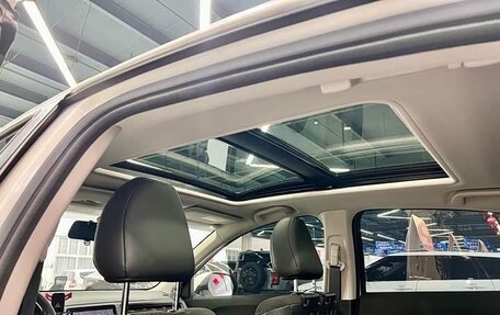 Honda Vezel, 2022 год, 1 600 000 рублей, 15 фотография