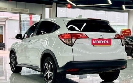 Honda Vezel, 2022 год, 1 600 000 рублей, 8 фотография