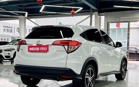Honda Vezel, 2022 год, 1 600 000 рублей, 5 фотография