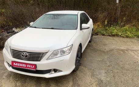 Toyota Camry, 2014 год, 1 850 000 рублей, 2 фотография