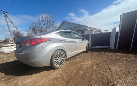 Hyundai Elantra V, 2012 год, 700 000 рублей, 3 фотография