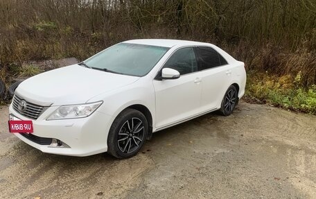 Toyota Camry, 2014 год, 1 850 000 рублей, 5 фотография