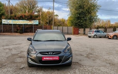 Hyundai Solaris II рестайлинг, 2012 год, 850 000 рублей, 1 фотография