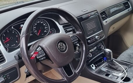 Volkswagen Touareg III, 2013 год, 1 870 000 рублей, 16 фотография