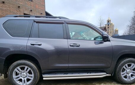 Toyota Land Cruiser Prado 150 рестайлинг 2, 2011 год, 2 250 000 рублей, 8 фотография