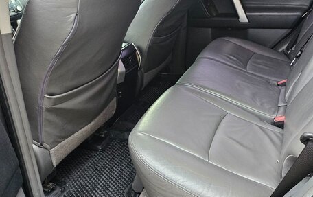 Toyota Land Cruiser Prado 150 рестайлинг 2, 2011 год, 2 250 000 рублей, 11 фотография