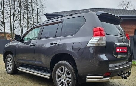 Toyota Land Cruiser Prado 150 рестайлинг 2, 2011 год, 2 250 000 рублей, 2 фотография